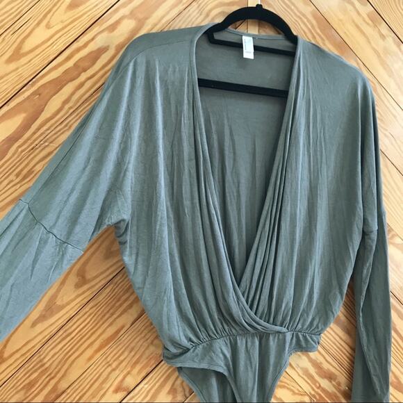 American Apparel V Neck Drape Bodysuit - Picture 3 of 5